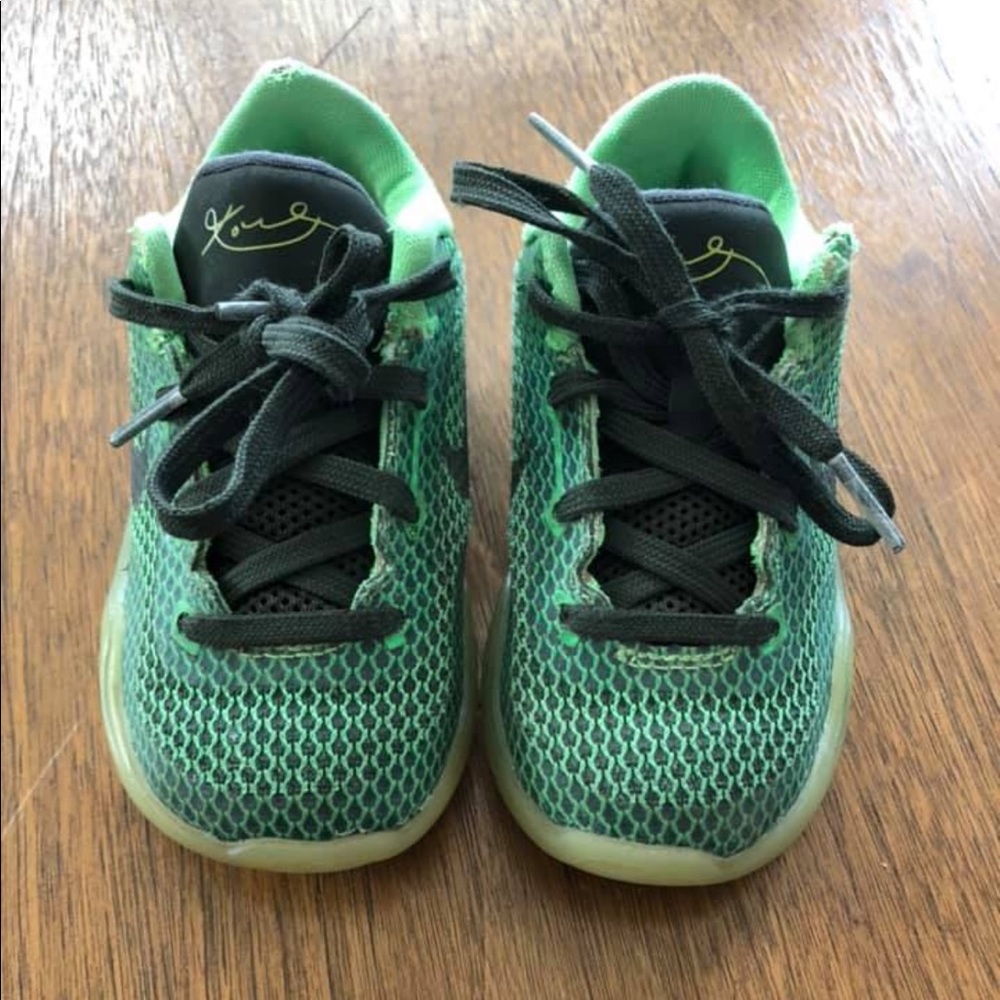 Kobe Bryant toddler 6c shoes